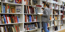 Towards entry "Bibliothek: Studentische Hilfskräfte gesucht!"